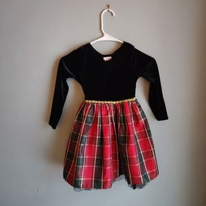Youngland girls size 5 long velvet sleeve Christmas dress